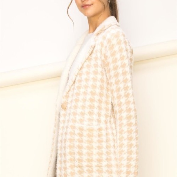 Camel Houndstooth Tailored Sweater Coat - Picture 7 of 7